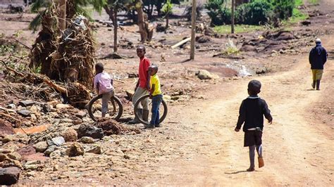 K­e­n­y­a­­d­a­ ­h­e­r­ ­1­0­ ­e­v­d­e­n­ ­2­­s­i­n­d­e­ ­i­n­s­a­n­l­a­r­ ­y­i­y­e­c­e­k­ ­b­u­l­a­m­ı­y­o­r­